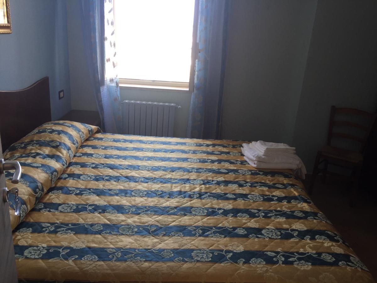 Hotel Il Castello Paola Zewnętrze zdjęcie